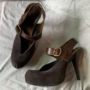 Pedro Garcia platform pumps